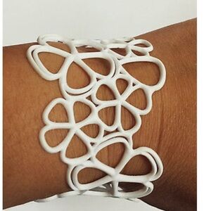 Batucada Bracelet - Sweet Flower White - NIP